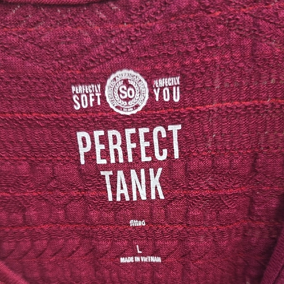 Burgundy Crochet/Lace Tank Top - Picture 2 of 5